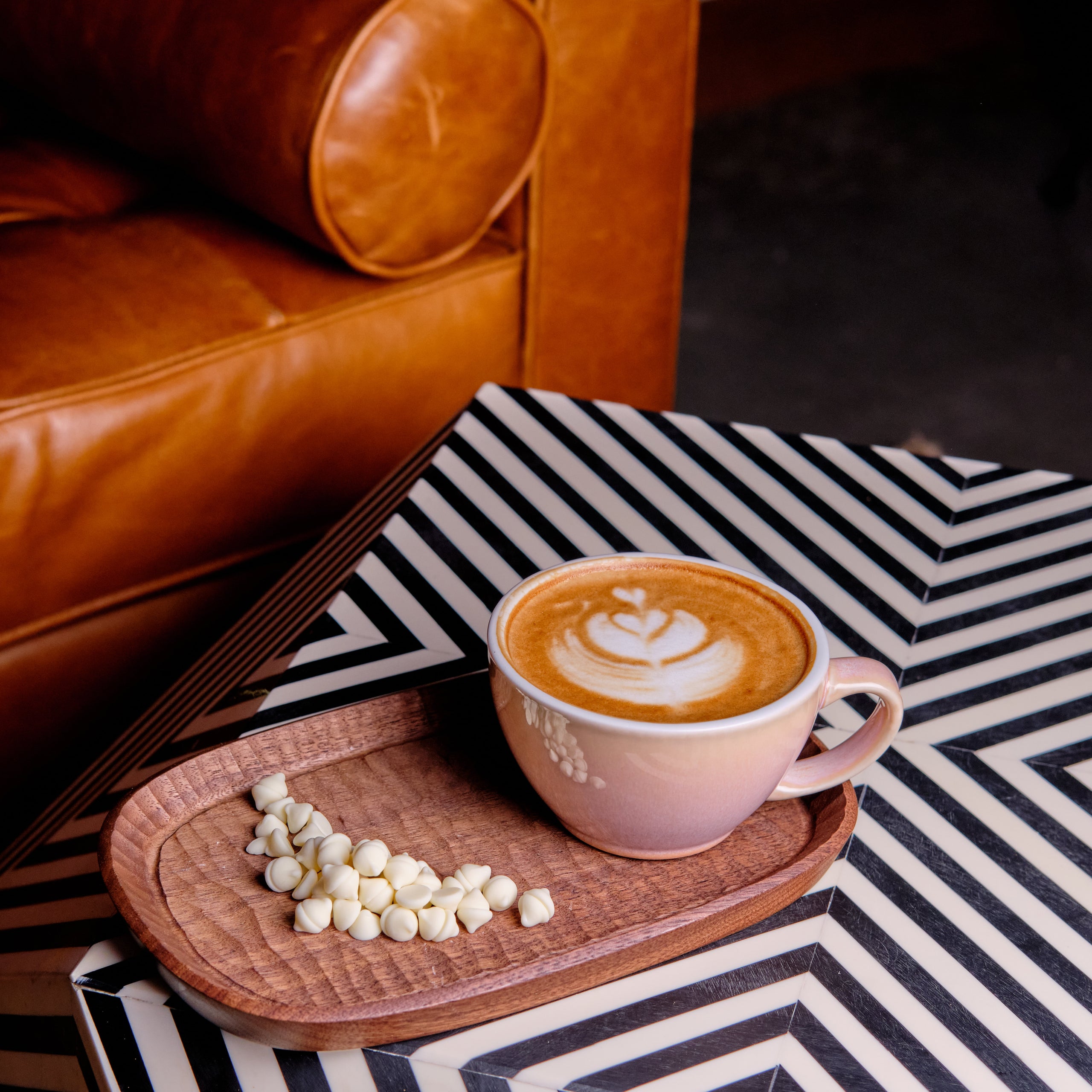 White Widow Latte Grinder's Coffee Bar